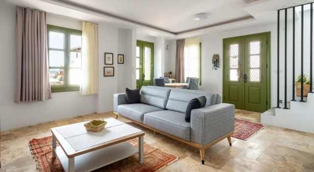 Rustic House With View Balcony in Ayvalik