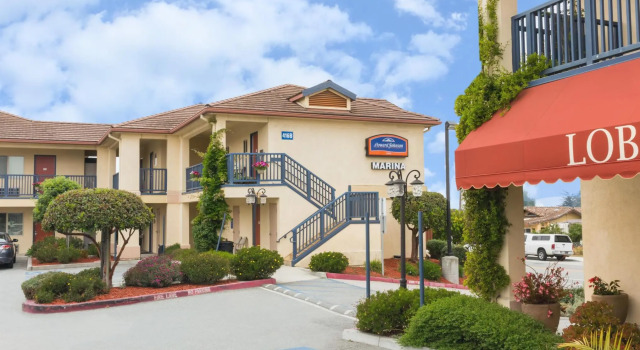 Howard Johnson Marina at Monterey Bay, 예약 호텔 Marina Monterey Wine Country