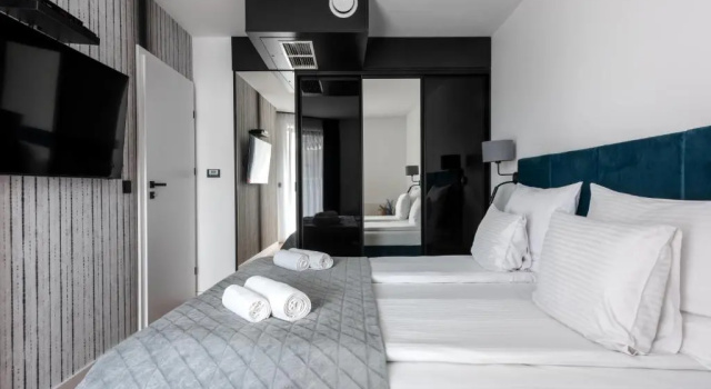Люкс InPoint Central Apartments