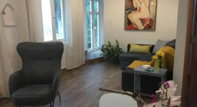 Апартаменты 2 bdr Apt sleeps up to six 30 steps from prime beach generator parking included