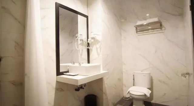 Студия Standard Fhandika Boutique Inc