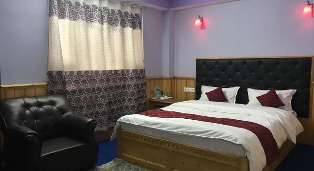 Hill Hotel Lachhung, Rezerwuj Hotel Lachung Sikkim