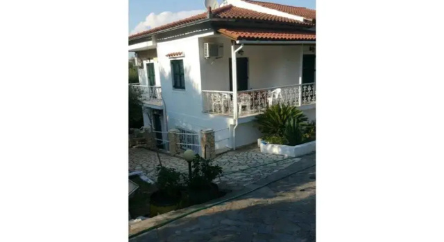 The Green Cottage 1