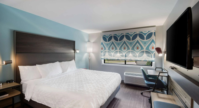 Tru by Hilton Warsaw, Book Hotel Warsaw Indiana