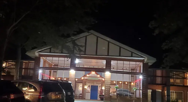 Pocono Mountains Hotel and Spa, Забронировать Курортный отель Гулдсборо Пенсильвания
