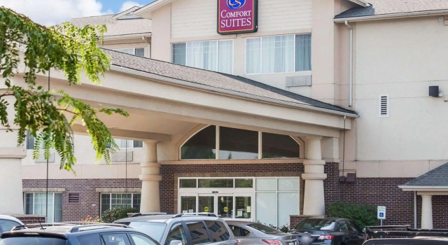 Comfort Suites Airport