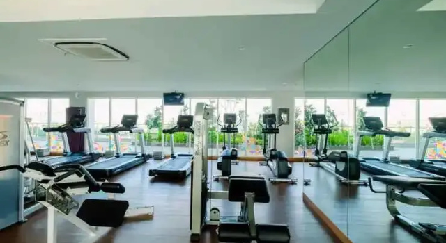 Elegant and Deluxe Studio Menteng Park Apartment By Travelio, Rezervasyon Daire Cakarta Cakarta