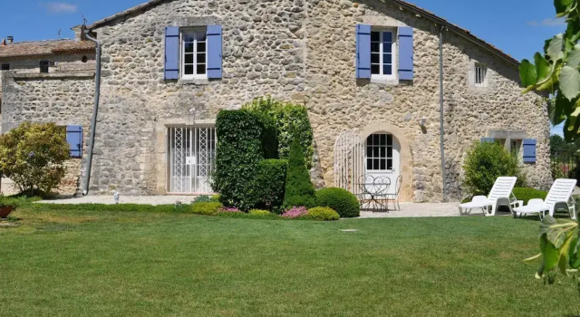 Country House in Lussan Near Pont du Gard, Varaa Lomakoti Lussan Gard