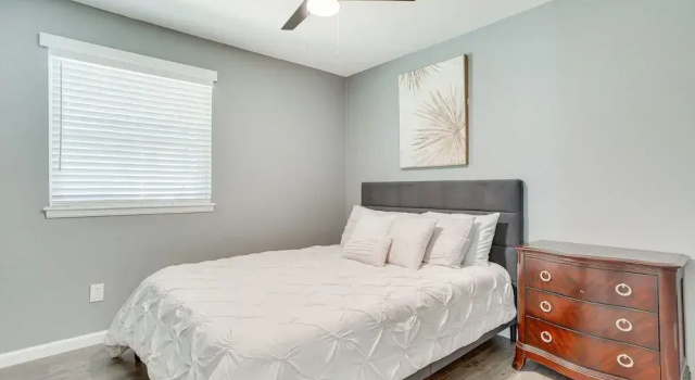Edmond Home Near Colleges, Lakes, & Shopping!, Забронировать Отель Оклахома-Сити Оклахома