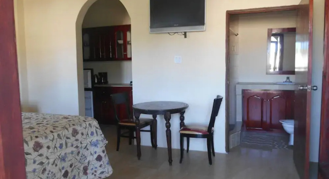 Solet's Paradise Negril, Boek Appartementenhotel Westmoreland Hotels met Parkeerplaats, Parkeren