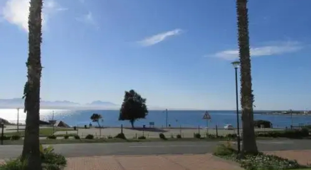 Point Village Accommodation - Santos 6, Забронировать Отель Мосселбай Mossel