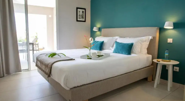 Вилла Eden Roc Villas