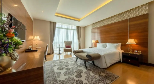 Люкс Garden City Hotel