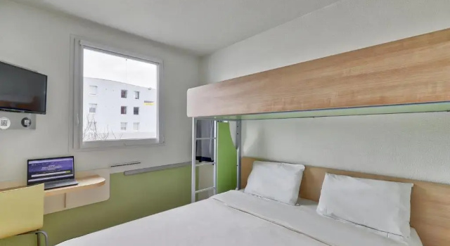 Трёхместный номер Standard B&B HOTEL Montluçon Centre