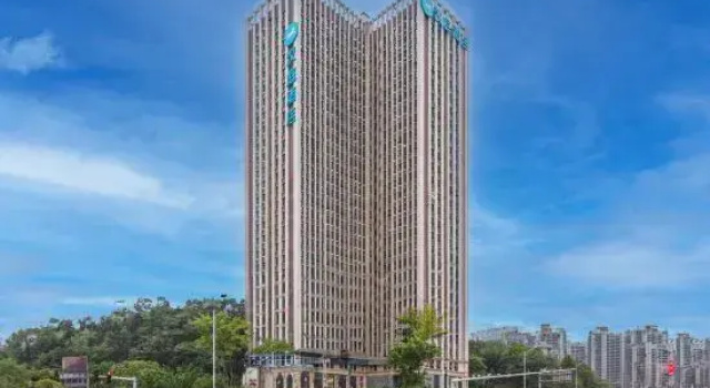 HanTing Hotel (Changsha Lugu High-tech Zone Gushan Station)