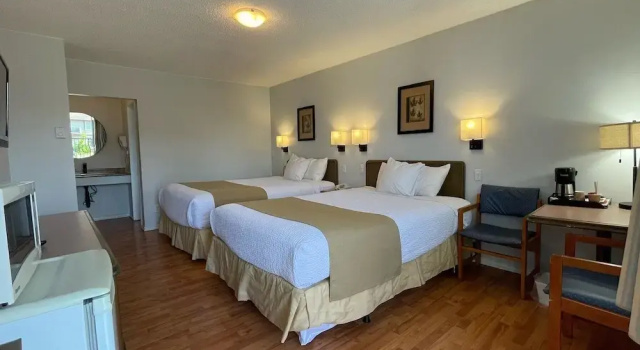 Номер Standard Diplomat Motel