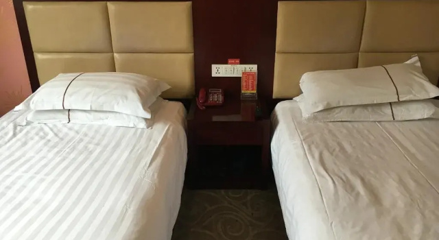Yinhai Business Hotel