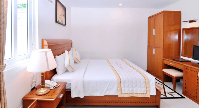 Tan Hoang Long Hotel