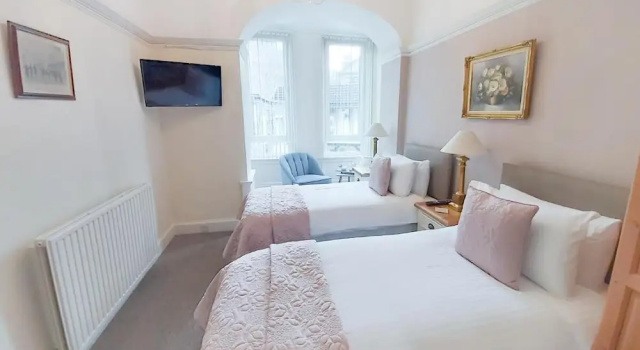 Трёхместный номер Standard The Elm House Hotel