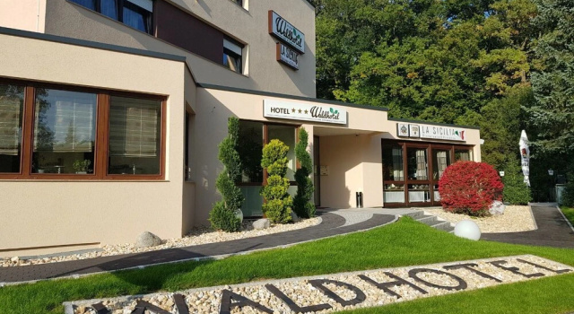 Waldhotel Am Eichholz Sindelfingen, Забронировать Отель Отели Зиндельфинген 3 звезды, 3*