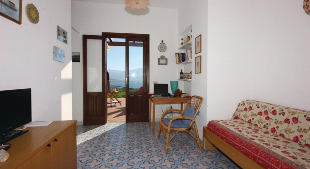 Beautiful Home in San Vito lo Capo -tp- With 2 Bedrooms