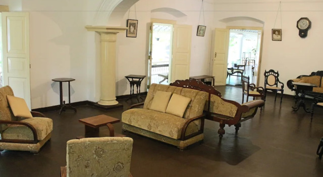 No.53, Rezervați Hotel Seeduwa Gampaha District