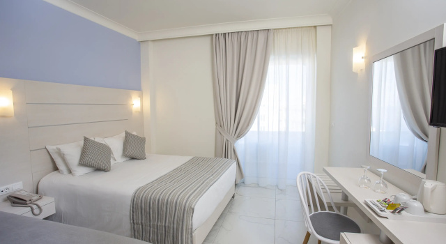 Kipriotis Hotel, Забронировать Отель Отели острова Родоса с парковкой, рядом с Пляж Родоса, Парковка