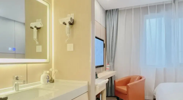 Номер Standard Dayin Youth Hostel - Old Town & People's Square& Rail Hub -Social Area -Bar -Café -Gym -Free Laundry Luggage Storage -24H Front Desk -English Service