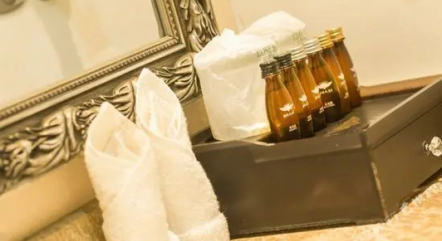 Xiongyue Hotel, Забронировать Отель Цинъян провинция Ганьсу