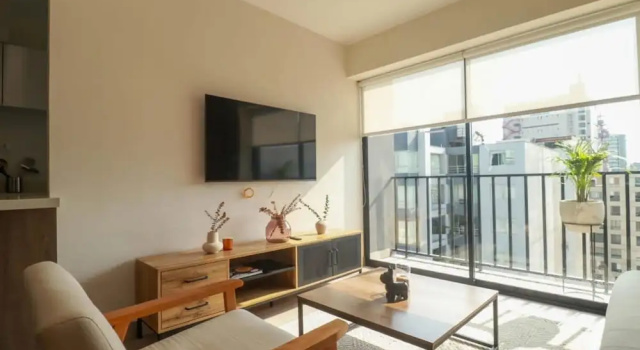 w Comfortable 2BR With Balcony in Miraflores, Забронировать Апартаменты/квартира Апартаменты Лимы, рядом с Republica Square, Апартаменты/квартира