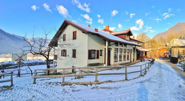 Tourist Farm Pri Kafolu, Забронировать Фермерский дом Отели Бохинь с бассейном, Бассейн
