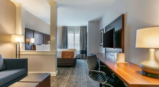 Двухместный люкс Comfort Suites North Tupelo
