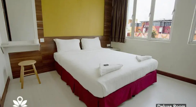 Номер Deluxe Golden Night Hotel
