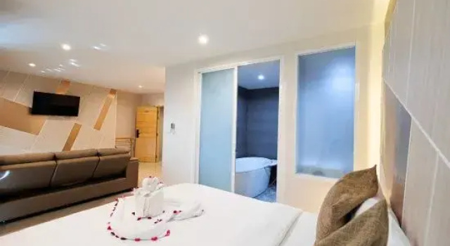Двухместный люкс La Vista Patong Hotel