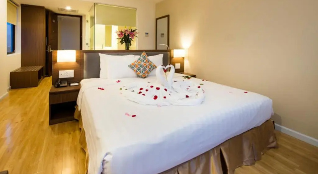 Двухместный номер Standard King Town Grand Hotel & Wedding Center