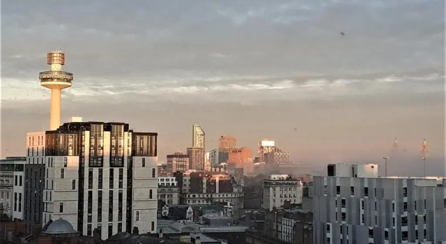 Апартаменты Sidemerseylivingscouk 5BR 3BA Penthouse w Parking in L1