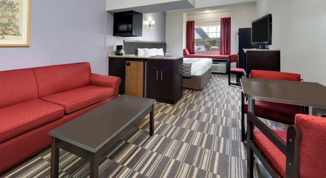 Microtel Inn & Suites by Wyndham Oklahoma City Airport