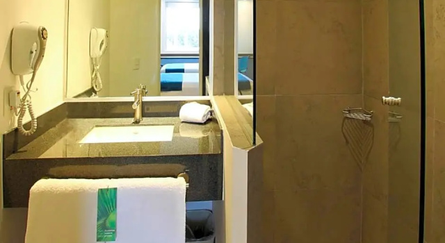 Четырёхместный номер Superior Sleep Inn Leon Antares