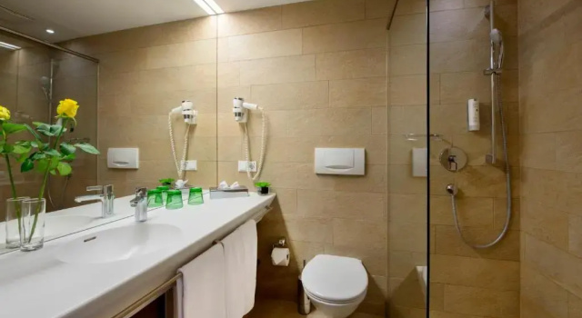 Двухместный номер Standard Momentum Hotel