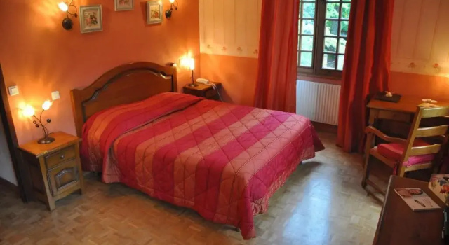 Двухместный номер Standard Logis Hostellerie Du Grand Duc hôtel restaurant