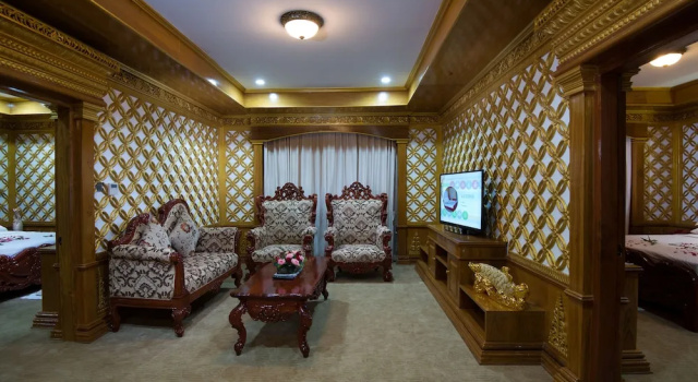 Номер Royal Su Tine San Royal Palace Hotel