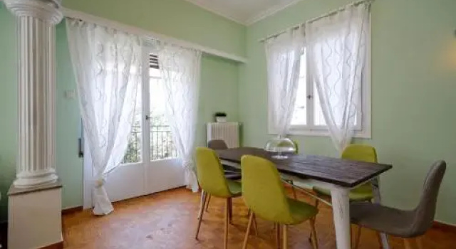 Kosta's Cottage House