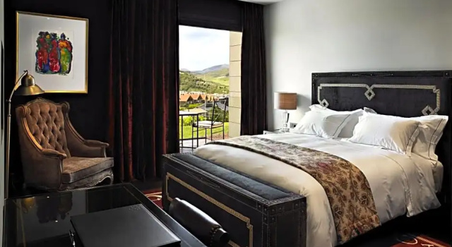 Двухместный номер Deluxe Hotel Castillo de Gorraiz&Spa