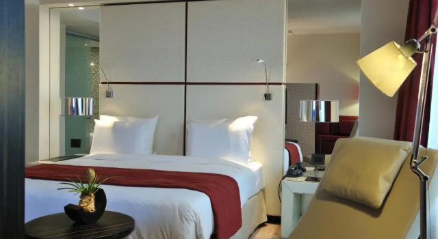 Номер Executive Pullman Kinshasa Grand Hotel