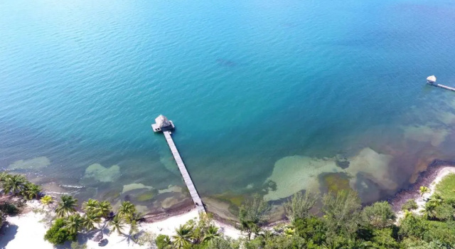 Marazul Belize, Забронировать Курортный отель Отели Пласенсия с бассейном, Бассейн