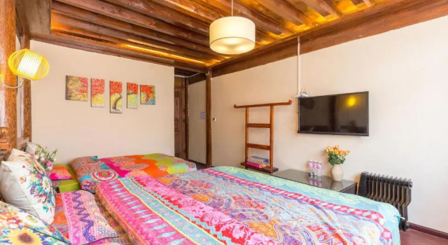 Lijiang Lian Yu Mountain Inn, Забронировать Отель Лицзян Юньнань, рядом с Guan Men Kou