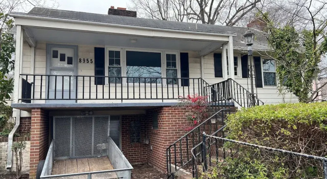 Tri - Level Residential Home; Pet Friendly, Wifi, Off Street Parking 4 Bedroom Home by RedAwning, Rezerwuj Dom wakacyjny Norfolk Wirginia