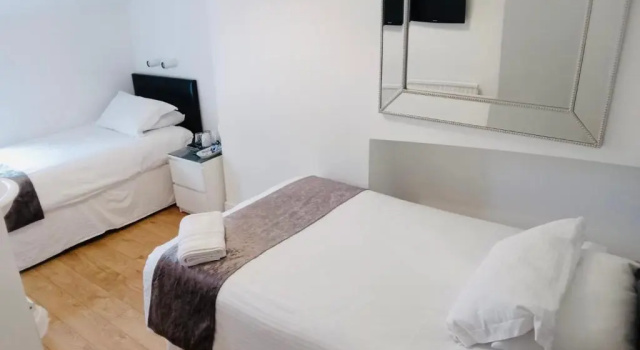 Parklane Guest House, Rezervați Pensiune Pensiuni în Cardiff Bay, Pensiune