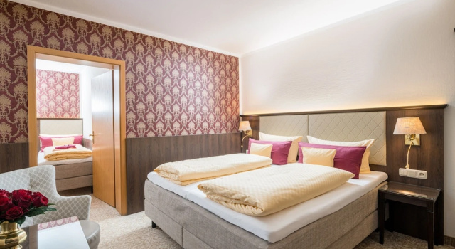 Трёхместный номер Standard с 2 комнатами Wasserschloss Klaffenbach Schlosshotel