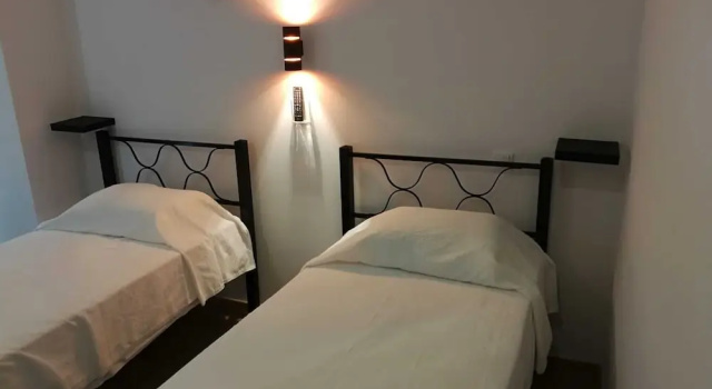 Mana 2 Guesthouse, Забронировать Гостевой дом Эштрела 